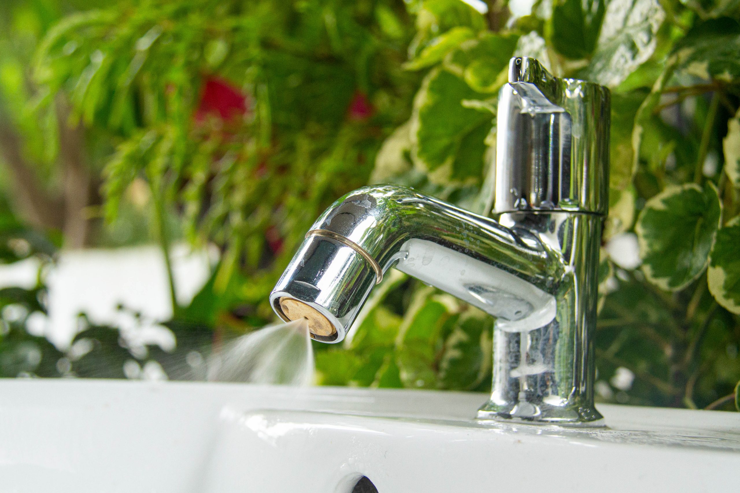 7 Best Faucet Aerators for Water Saving in 2025
